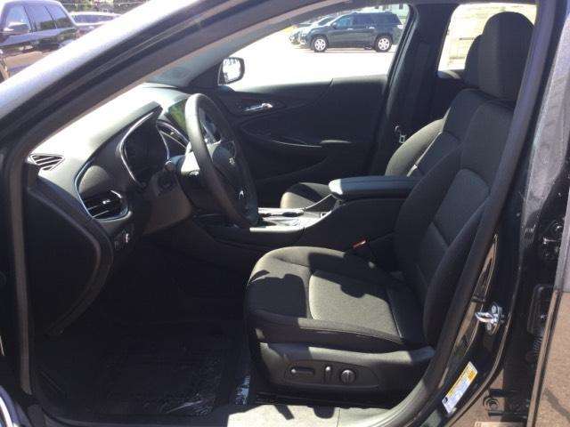 2017 Chevrolet Malibu LT 4dr Sedan